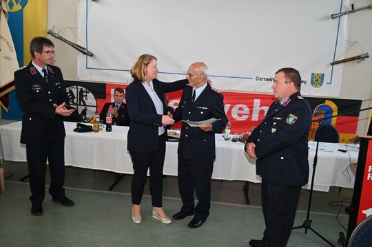 Titelbild: Jahreshauptversammlung der Feuerwehr Elbe-Parey im Dorfgemeinschaftshaus Bergzow