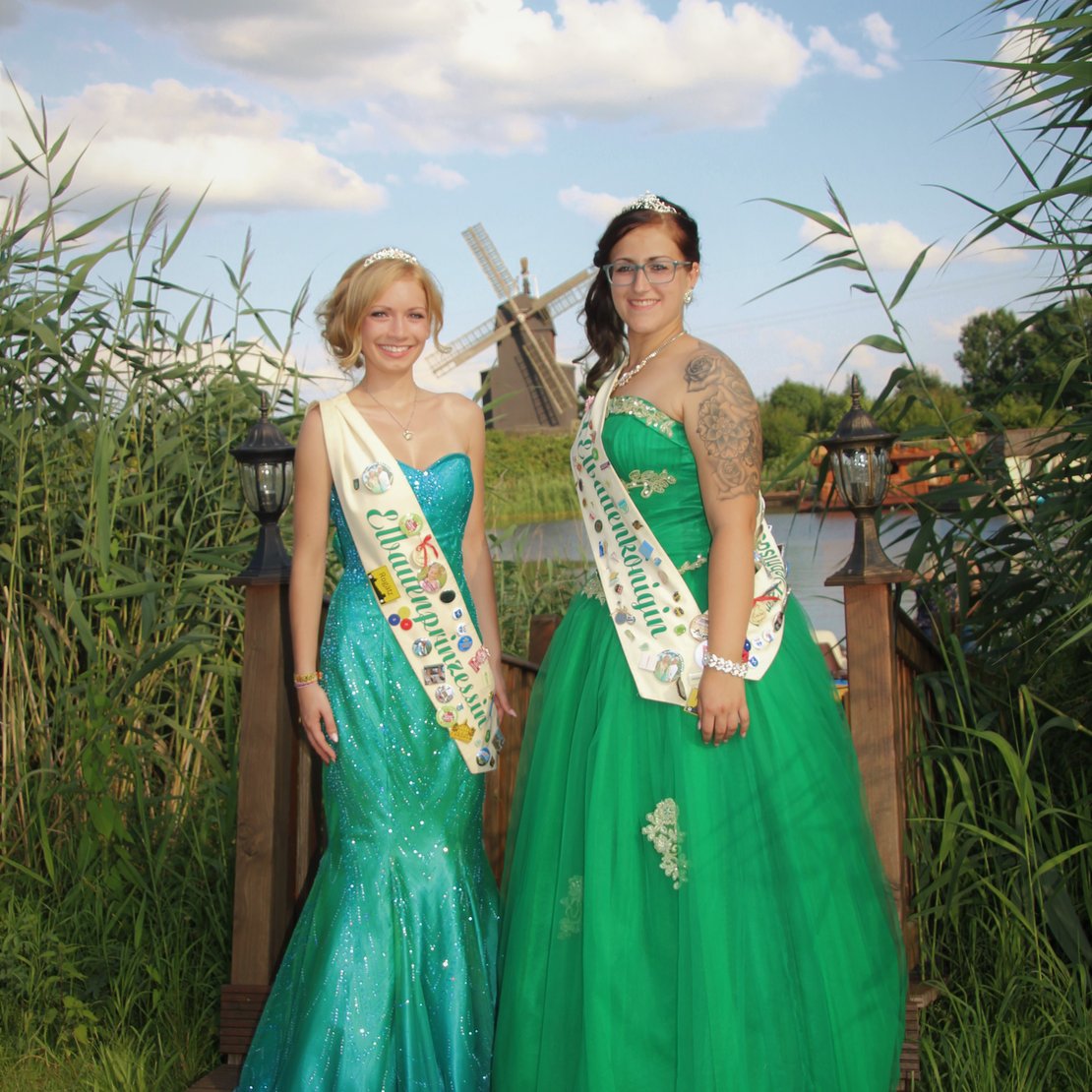 Elbauenkönigin und Elbauenprinzessin.jpg