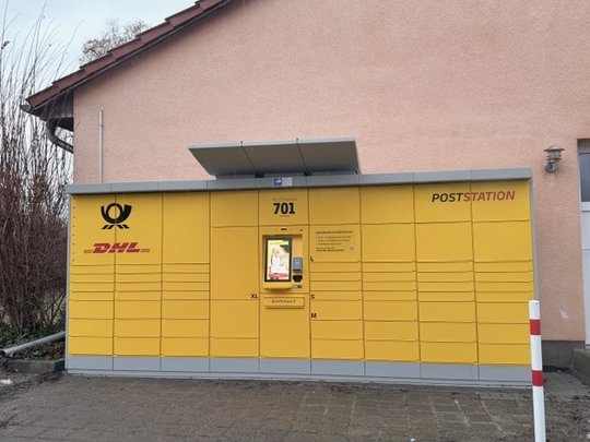 Titelbild: Neue Poststation in Parey am Sportlerheim in der Rudolf-Breitscheid-Straße)