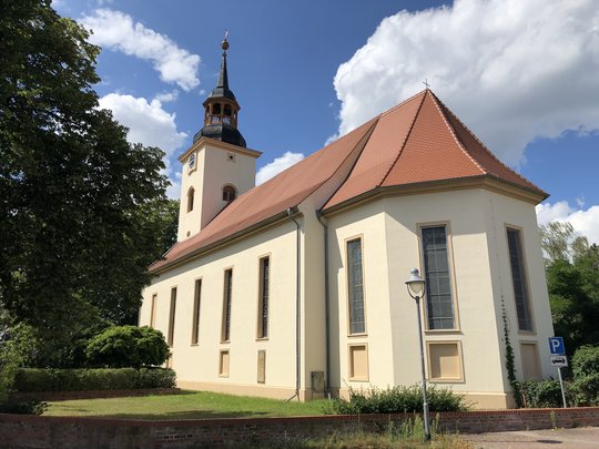 Titelbild: Pareyer Dreifaltigkeitskirche
